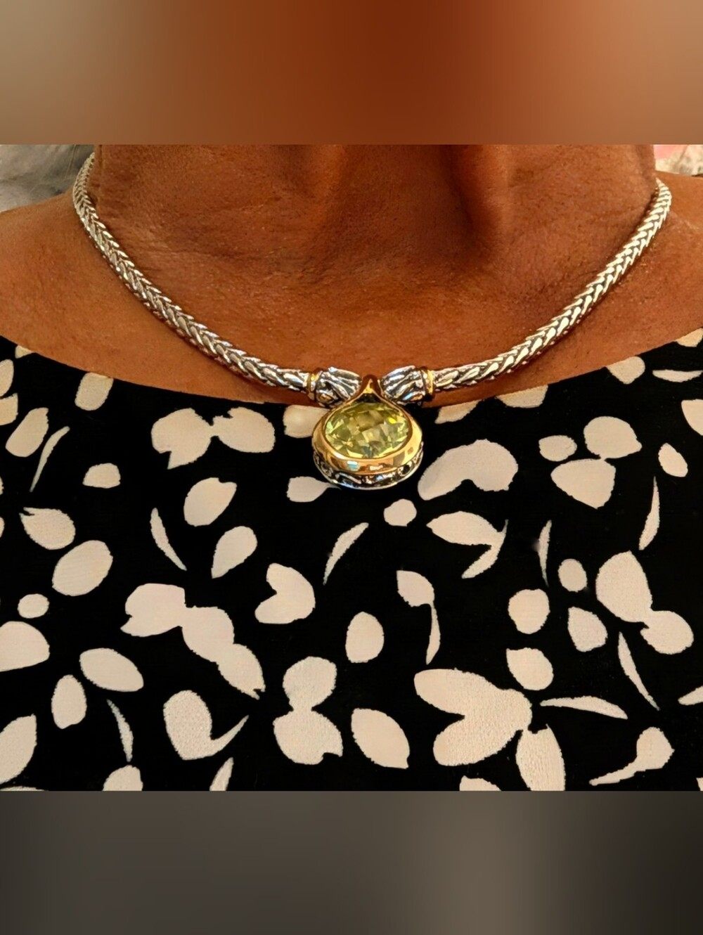 John Medeiros Signed Signature Reversible Faceted Green Crystal